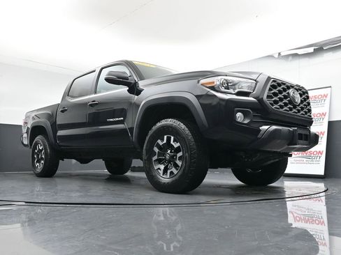 Used 2021 Toyota Tacoma TRD Off-Road image 38
