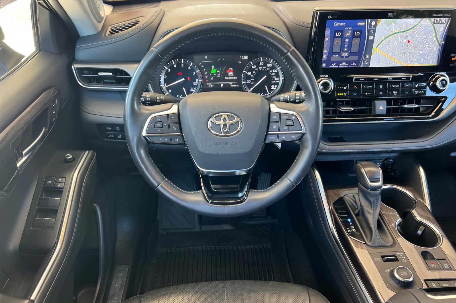Used 2021 Toyota Highlander Limited AWD/4WD image 15