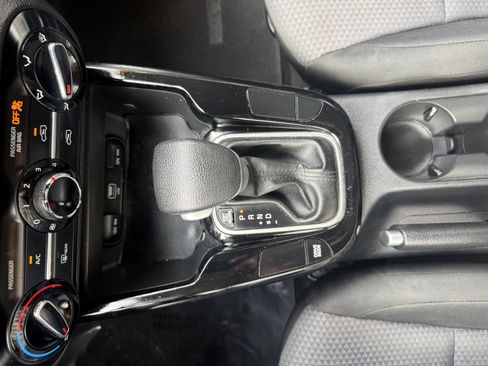 Used 2021 Kia Soul LX FWD image 15