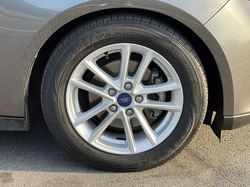 Used 2018 Ford Focus SE FWD image 41