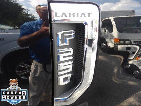 Used 2022 Ford F250 Lariat w/ Lariat Value Package AWD/4WD image 18