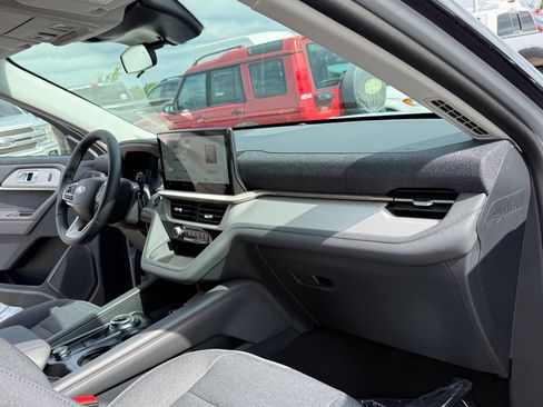New 2026 Ford Explorer Active RWD image 16