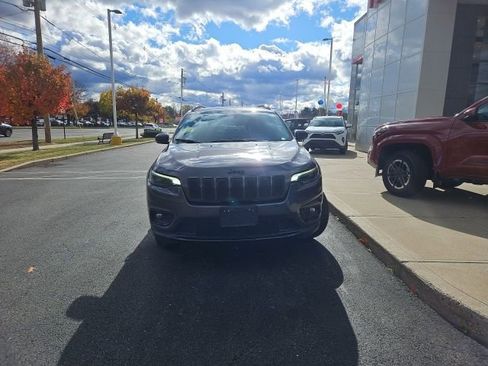 Used 2023 Jeep Cherokee Altitude Lux image 2