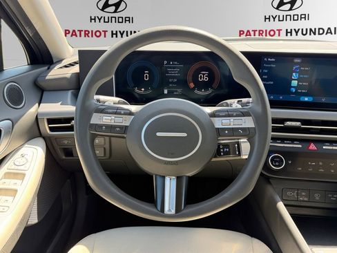 Certified 2025 Hyundai Sonata SEL FWD image 12