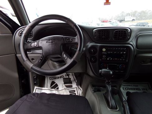 Used 2002 Chevrolet TrailBlazer LTZ image 5