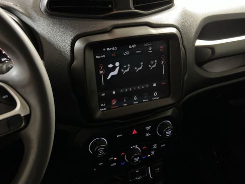 Used 2023 Jeep Renegade Trailhawk AWD/4WD image 19
