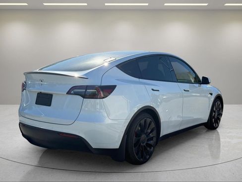Used 2022 Tesla Model Y Performance AWD/4WD image 5