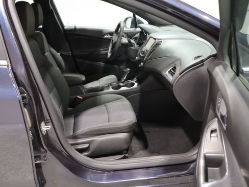 Used 2016 Chevrolet Cruze LT w/ Convenience Package FWD image 22