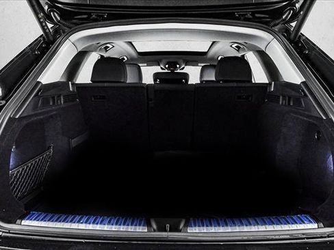 Used 2025 Audi Q5 Premium w/ Convenience Package image 6