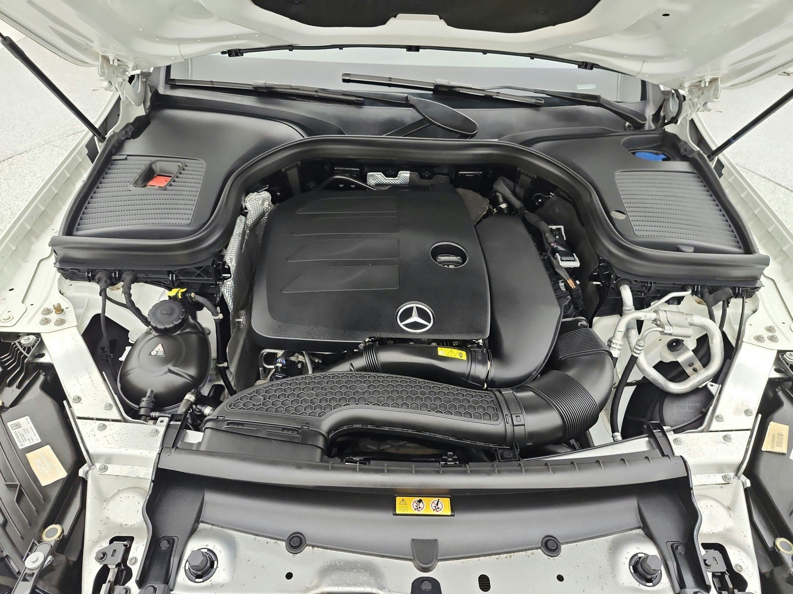 Certified 2023 Mercedes-Benz GLC 300 4MATIC Coupe image 17