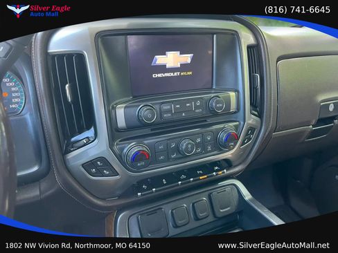 Used 2018 Chevrolet Silverado 1500 LTZ w/ Sport Package AWD/4WD image 12