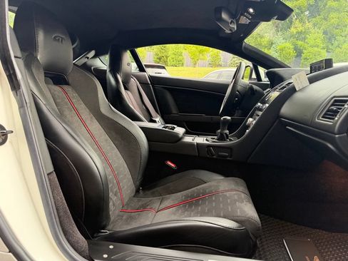 Used 2015 Aston Martin V8 Vantage GT RWD image 21