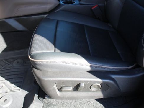 Used 2024 GMC Canyon Denali image 46