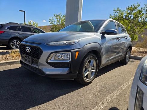 Used 2019 Hyundai Kona SE FWD image 2