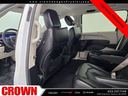 Certified 2024 Chrysler Pacifica Touring-L image 16