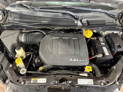 Used 2016 Dodge Grand Caravan R/T FWD image 35