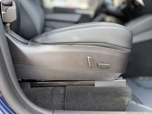 Used 2022 Tesla Model Y Performance image 34