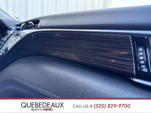 Used 2020 Toyota Camry LE w/ Carpet Mat Package image 40