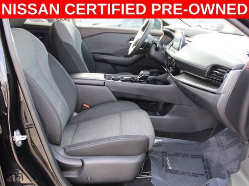 Certified 2022 Nissan Rogue SV image 21