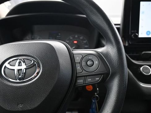 Used 2025 Toyota Corolla LE image 15