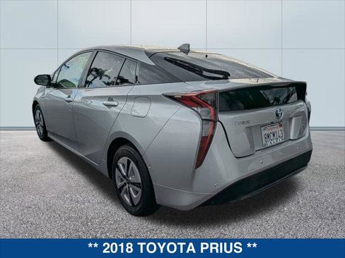 Used 2018 Toyota Prius Two image 3