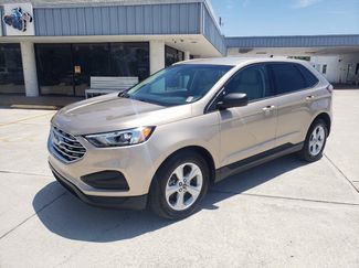 Used 2020 Ford Edge SE image 1