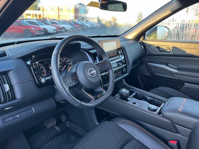 Used 2024 Nissan Pathfinder Rock Creek AWD/4WD image 6