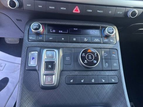 Used 2024 Hyundai Palisade Limited image 17