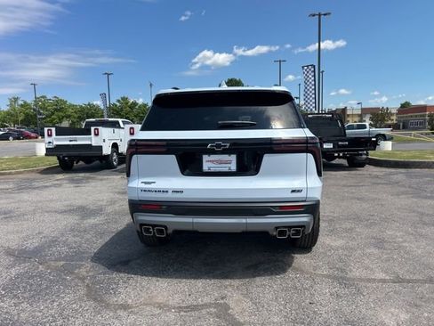 New 2026 Chevrolet Traverse Z71 w/ Driver Confidence Package AWD/4WD image 4