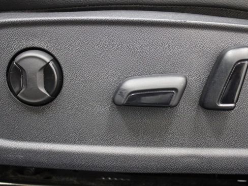 Used 2023 Volkswagen Jetta SE FWD image 42
