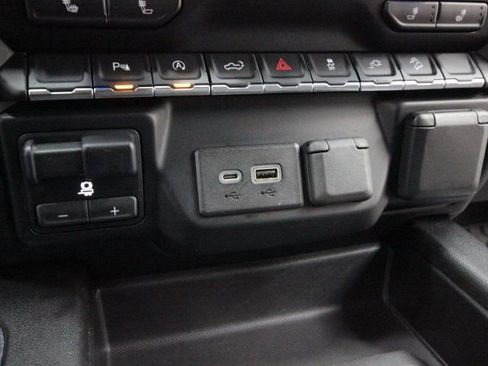 Used 2019 Chevrolet Silverado 1500 RST w/ All-Star Edition image 23