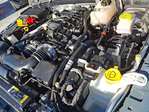 Used 2024 Jeep Wrangler Unlimited Sahara w/ Technology Group image 29