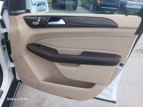 Used 2018 Mercedes-Benz GLE 350 4MATIC image 16