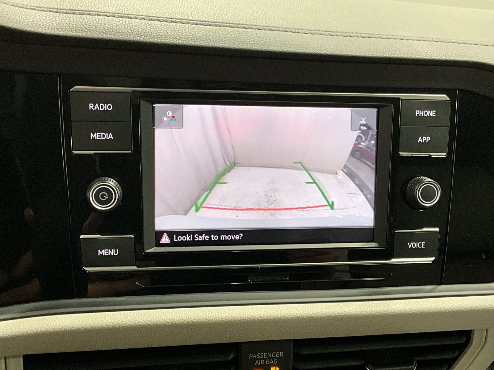 Used 2023 Volkswagen Jetta SE FWD image 22