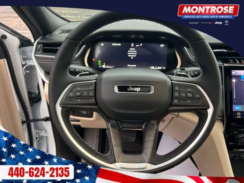 New 2025 Jeep Grand Cherokee L Limited w/ Luxury Tech Group II AWD/4WD image 14