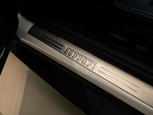 Used 2024 Ferrari Roma Spider image 30