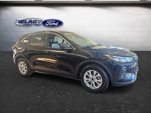 Used 2023 Ford Escape Active AWD/4WD image 9