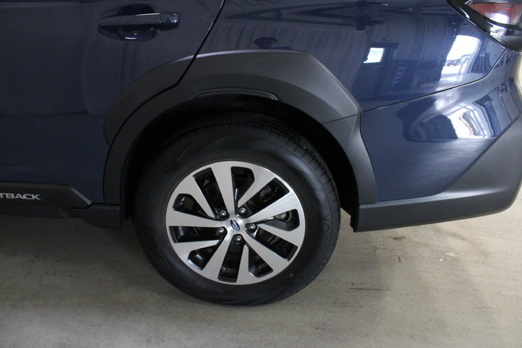 Used 2024 Subaru Outback Premium AWD/4WD image 29