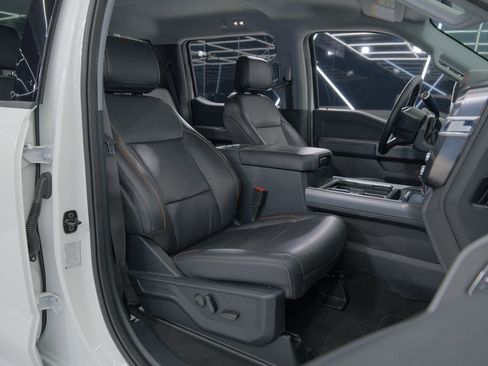 Used 2025 Ford F550 4x4 Crew Cab Super Duty image 45