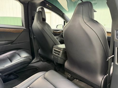 Used 2020 Tesla Model X Long Range AWD/4WD image 20