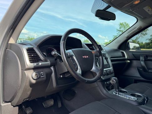 Used 2016 GMC Acadia SLE FWD image 14