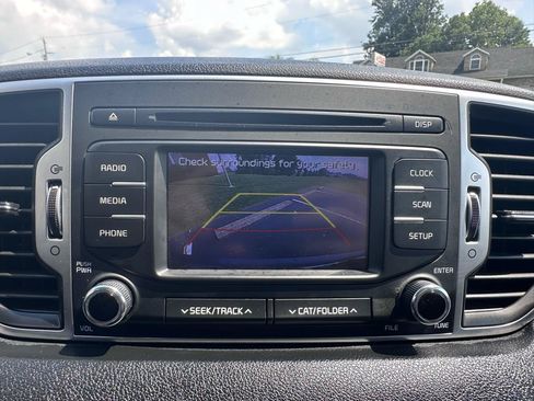 Used 2019 Kia Sportage LX FWD image 30