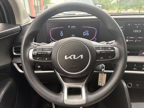 Used 2023 Kia Sportage LX FWD image 30