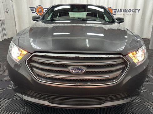 Used 2018 Ford Taurus SEL w/ Equipment Group 201A image 4