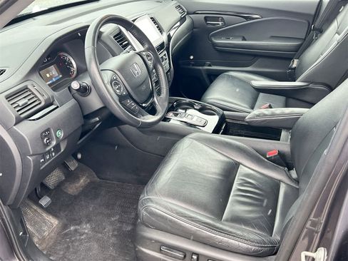 Used 2017 Honda Pilot Touring image 10