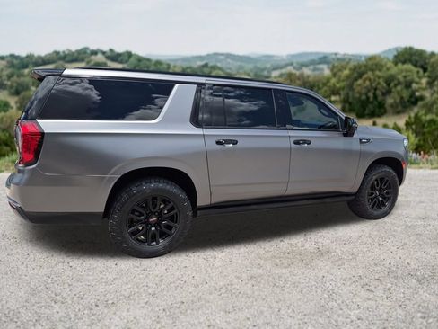 Used 2023 GMC Yukon XL AT4 w/ AT4 Premium Package AWD/4WD image 11