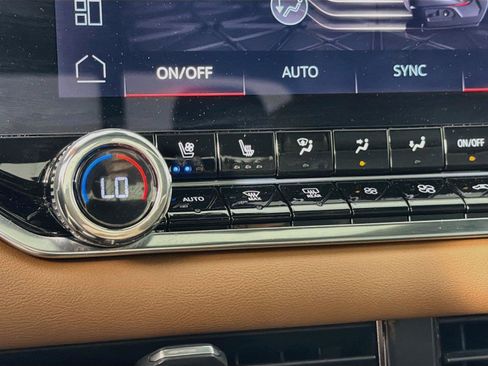 Used 2023 GMC Canyon AT4 w/ AT4 Premium Package AWD/4WD image 24