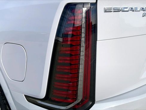 New 2026 Cadillac Escalade IQL Luxury image 15