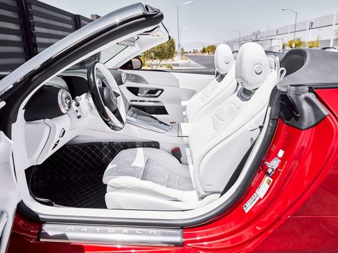 Used 2026 Mercedes-Benz Maybach SL 680 image 33