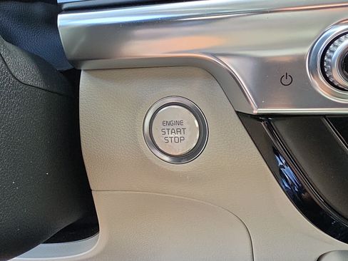 Used 2022 Kia Telluride S FWD image 28